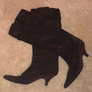 Dark brown soft leather boots. Made in Italy